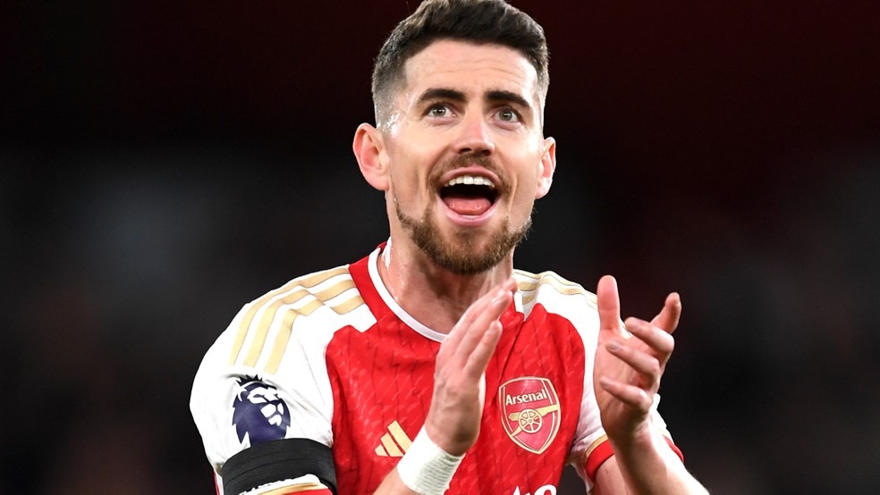 Jorginho chega ao Rio nesta sexta para fazer exames e assinar com o Flamengo