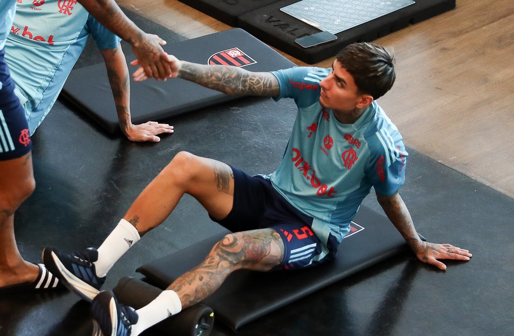 Como o Flamengo pode jogar sem Pulgar contra a LDU? Veja opções