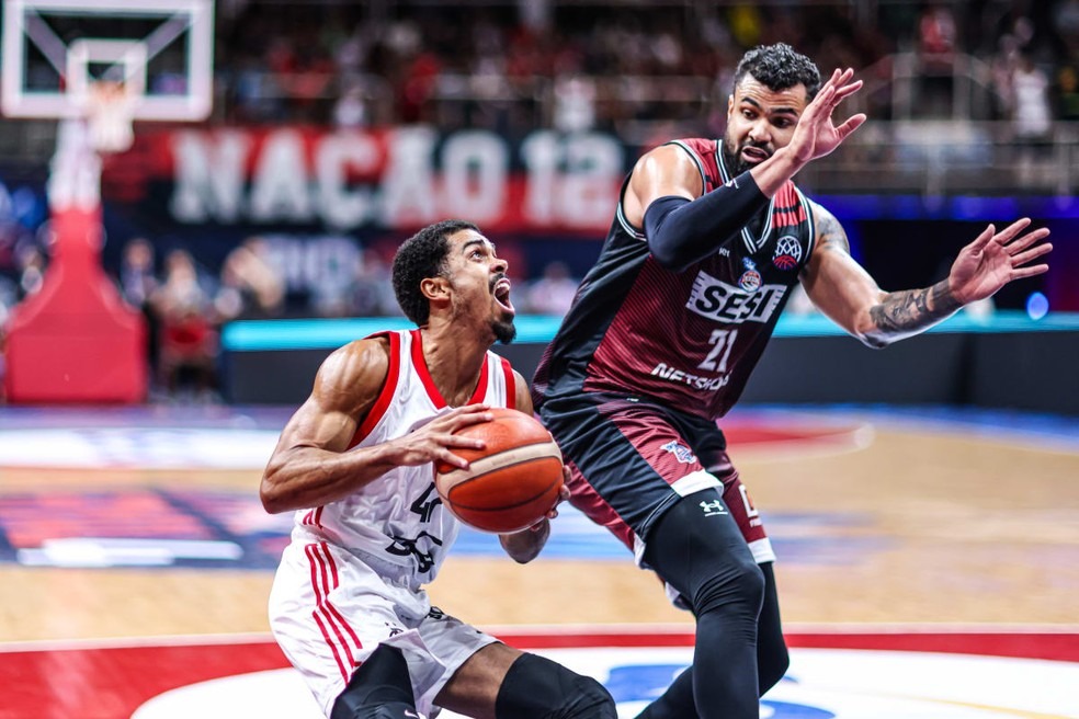 Flamengo atropela Franca no Maracanãzinho e vai à final da Champions League de Basquete