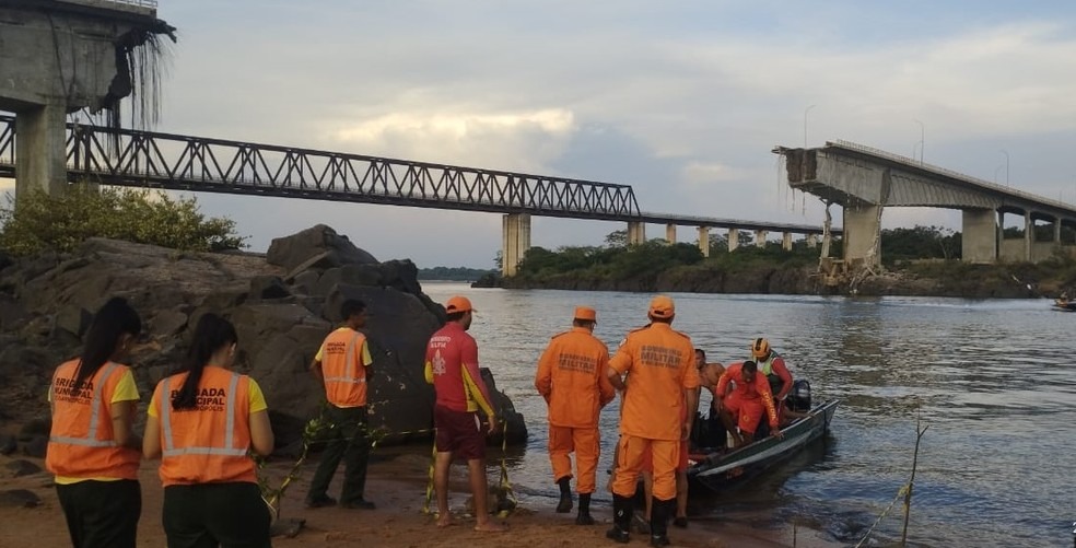 Buscas por 16 desaparecidos após queda de ponte entre Maranhão e Tocantins são retomadas nesta terça
